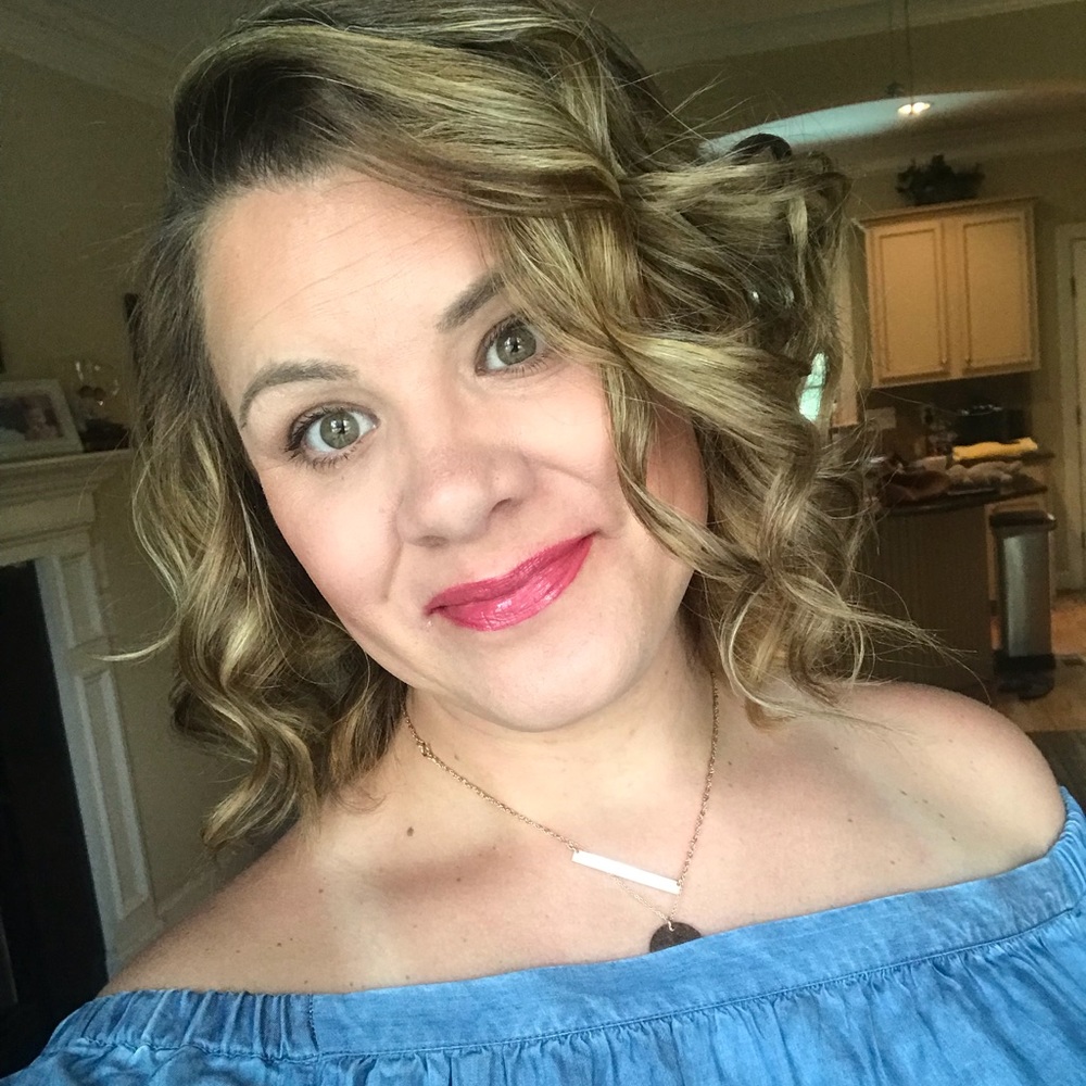 Meet your Posher, Cassie